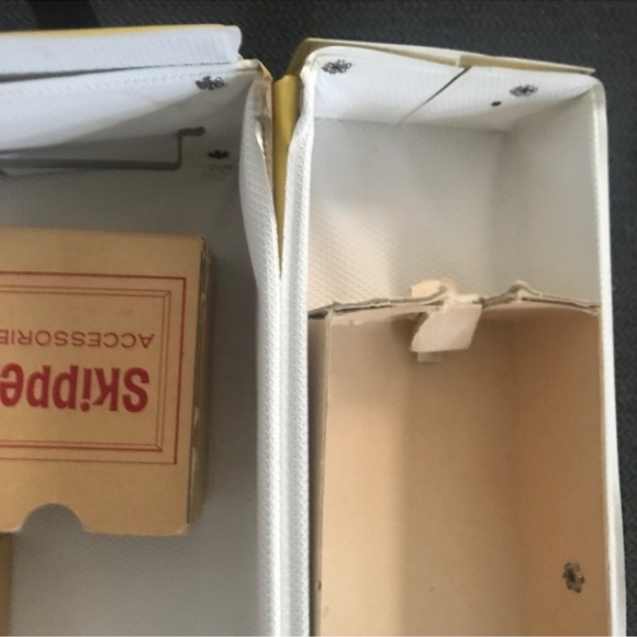 VTG 1964 Skipper Barbie’s Little Sister Doll Tan Carrying Case Mattel W/… - Picture 3 of 11